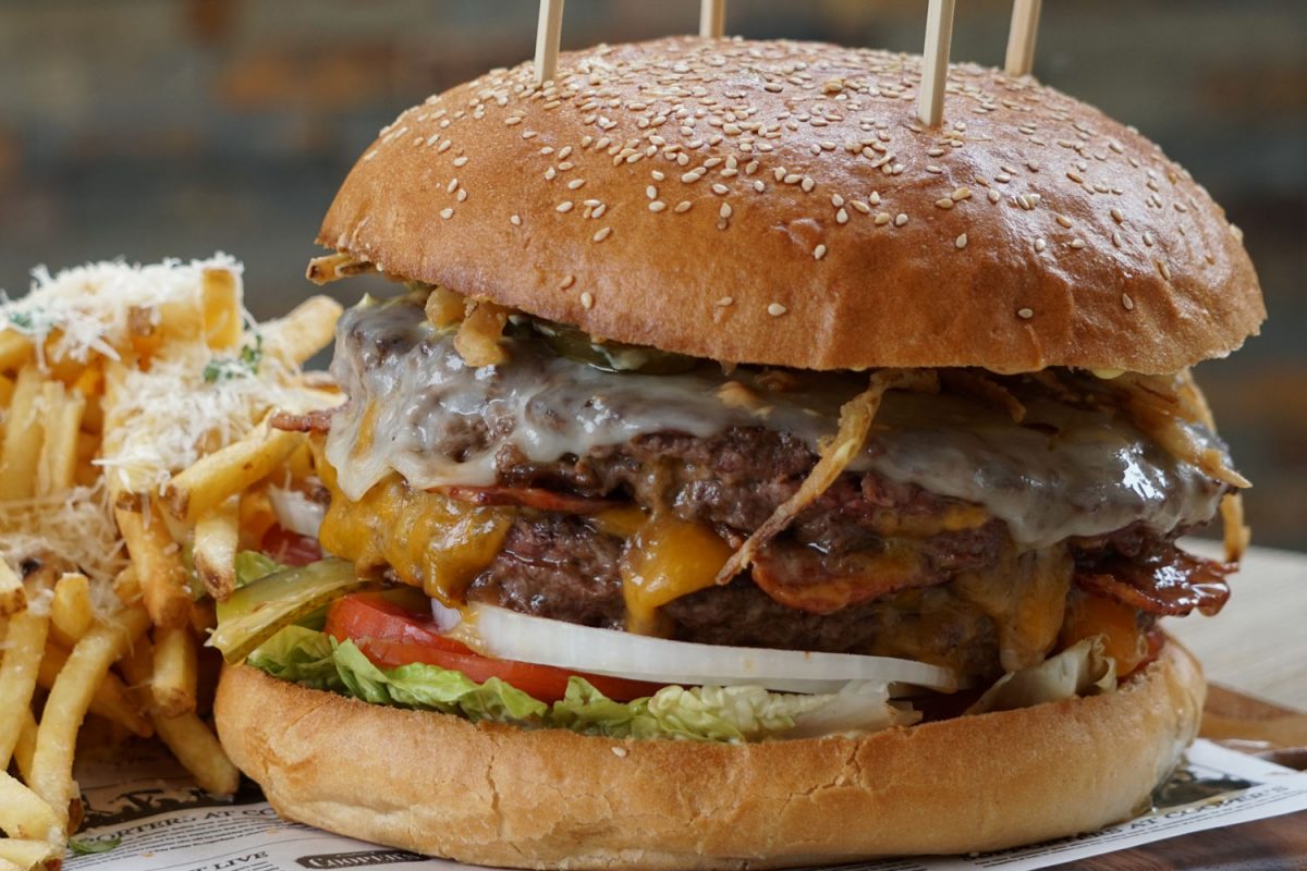 Can You Handle This 1.5kg Knockout Burger? 