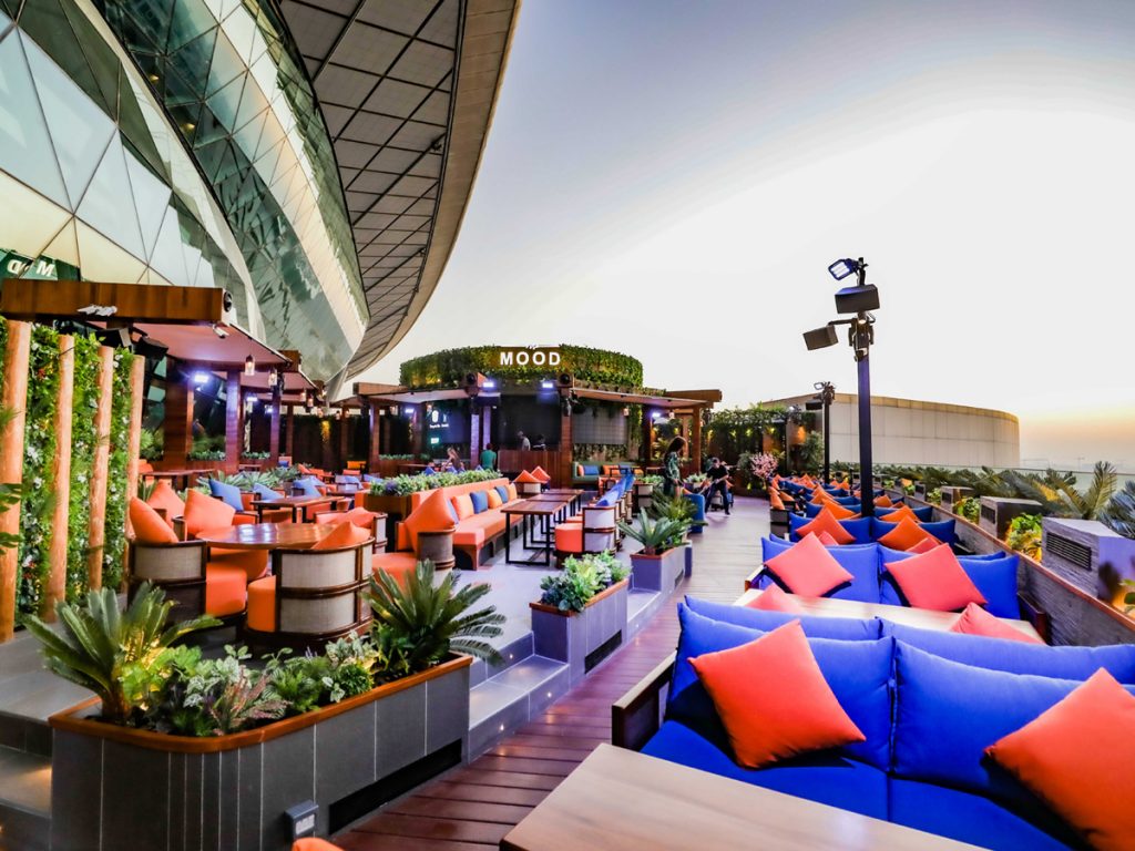 Outdoor bars Dubai: 98 outdoor bars, restaurants & terraces