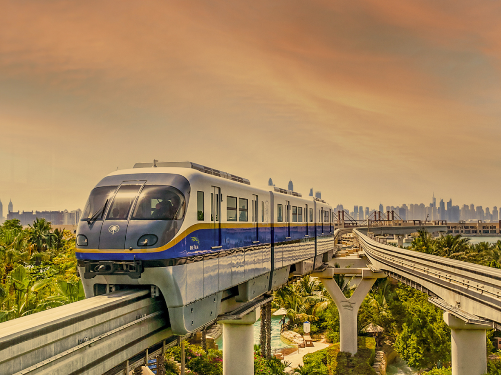 The Palm Monorail: The Pointe Station is now open