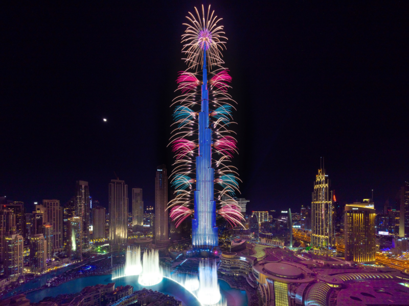 Burj Khalifa NYE Light Show: Burj Khalifa To Put On New Light Show On ...