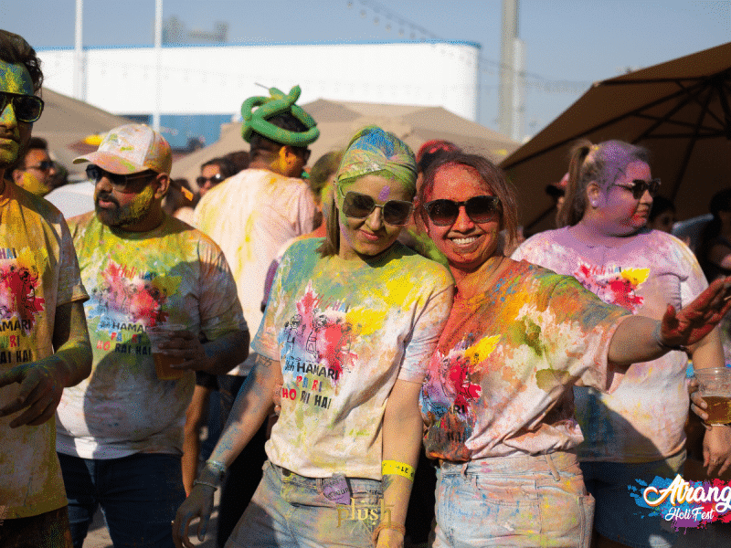 holi in dubai beach hot with silver colour