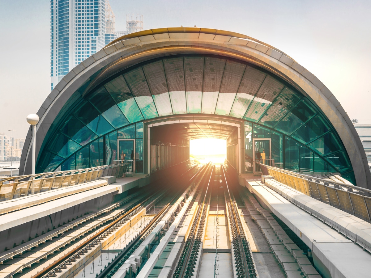 You can now work inside this Dubai Metro station – and it's a pretty ...