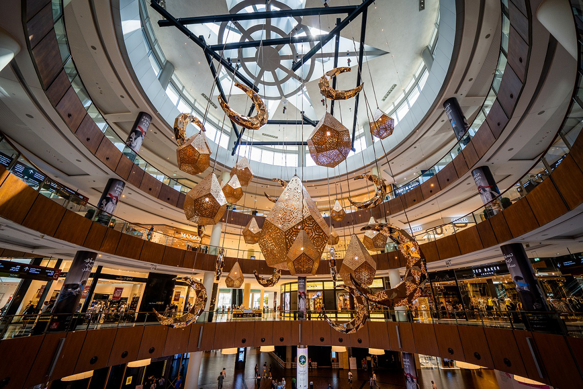 The Dubai Mall - Light Calligraphy