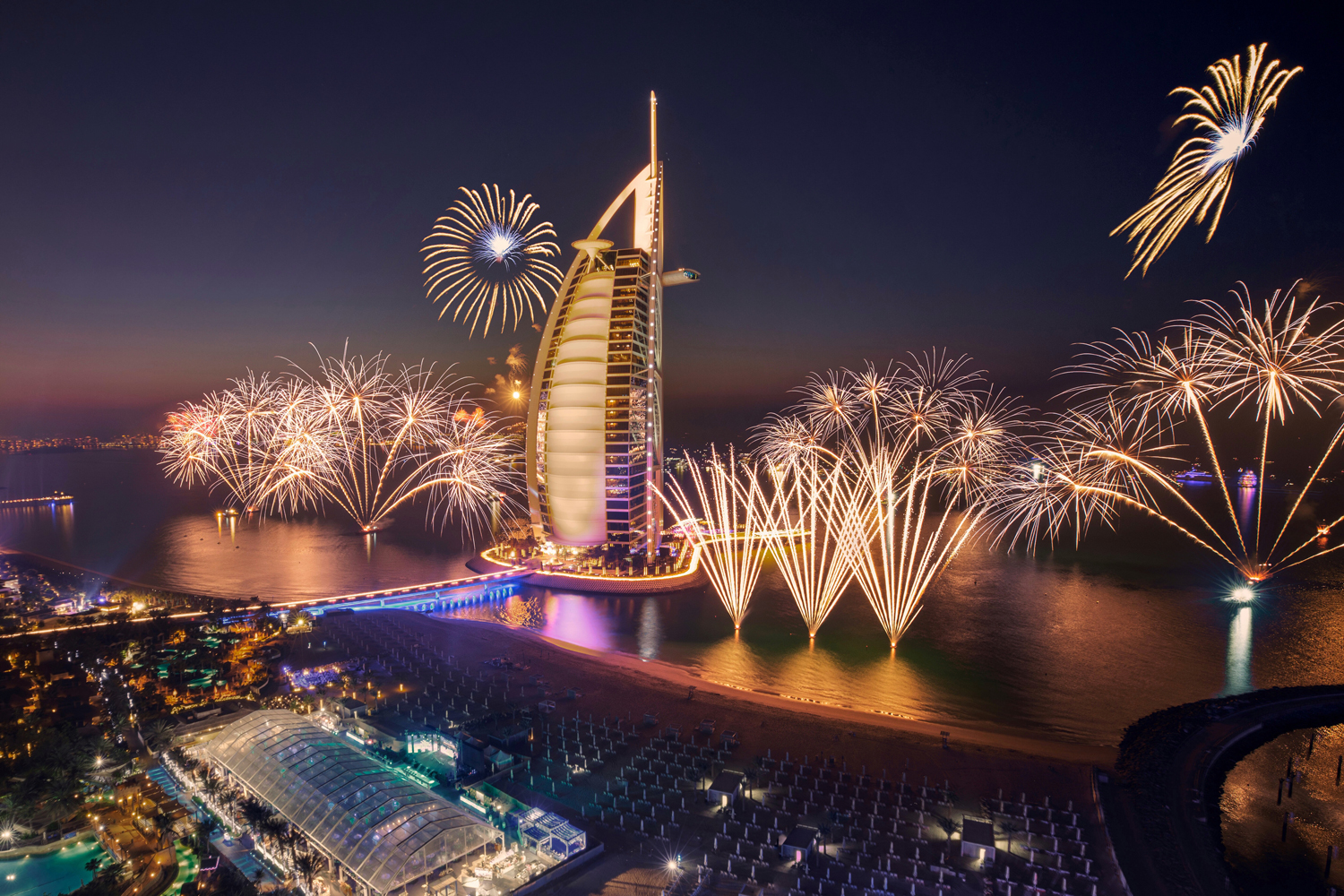 Where To Watch New Year s Eve Fireworks In Dubai 2020 New Year s Eve 