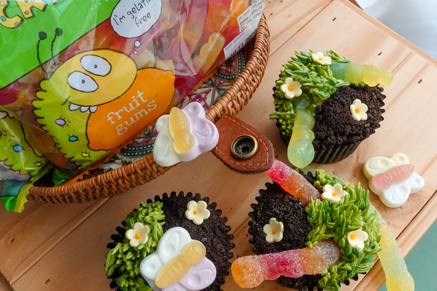 Recipe Marks Spencer S Colin The Caterpillar Party Cupcakes Kids Time Out Dubai