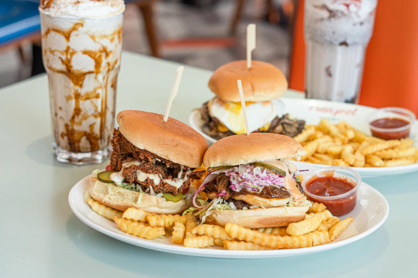 Things to do in Dubai Airport, Load up on a burger-shake combo at Tranzeet